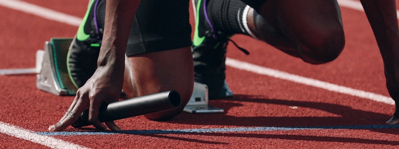 MK体育官方网站英雄区背景图，展示体育场与观众热烈氛围